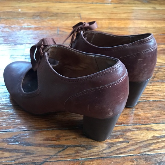 <<>> Clarks: Lace-up heels <<>> - Picture 5 of 7